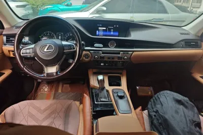 Lexus ES 2015, 106199 км, за 85869.41 CNY - фото 9