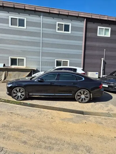 Volvo S90 2024, 63000 км, за 48810000 KRW
