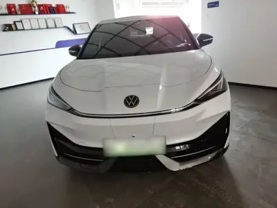 Volkswagen 06 2025, 55100 км, за 108100 CNY