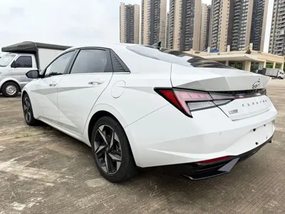 Hyundai Elantra 2022, 30000 км, за 76800 CNY