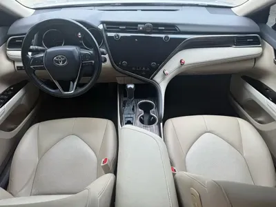 Toyota Camry 2019, 33000 км, за 89800 CNY
