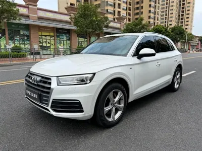 Audi Q5L · 2021 год