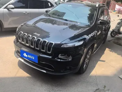 Jeep Cherokee · 2021 год