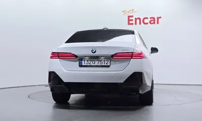 BMW 5-Series 2024, 23005 км, за 59900000 KRW