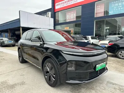 Li Auto Li L6 2024, 20000 км, за 176000 CNY