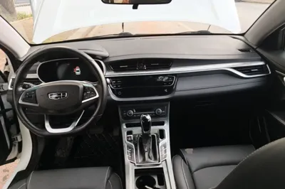 Geely Auto Emgrand 2019, 29900 км, за 44139.5 CNY - фото 12