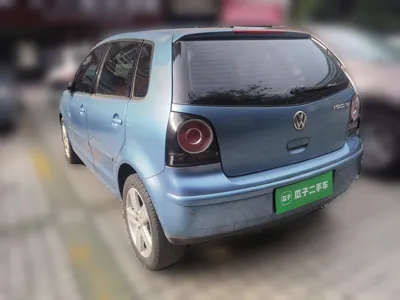 Volkswagen Polo 2009, 142500 км, за 15839.21 CNY - фото 4