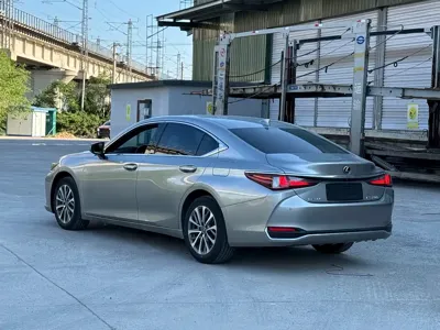 Lexus ES 2022, 37000 км, за 139800 CNY - фото 6