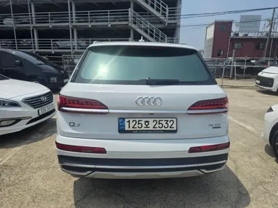 Audi Q7 2021, 78915 км, за 45000000 KRW