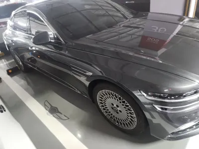Genesis G80 · 2023 год