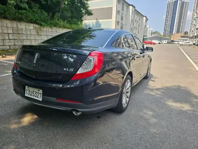 Lincoln MKS 2014, 120092 км, за 4500000 KRW