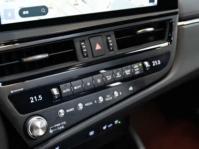 Lexus ES 2024, 39600 км, за 219600 CNY - фото 18