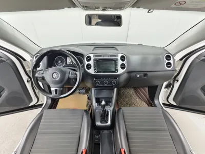 Volkswagen Tiguan 2016, 127200 км, за 53002.84 CNY - фото 32