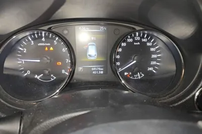 Nissan Qashqai 2017, 68500 км, за 55648.18 CNY - фото 10