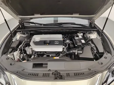Lexus ES 2019, 147000 км, за 119800 CNY - фото 15