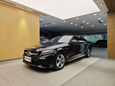 Mercedes-Benz C-Class · 2020 год