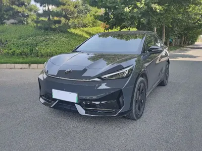 Volkswagen 06 · 2025 год