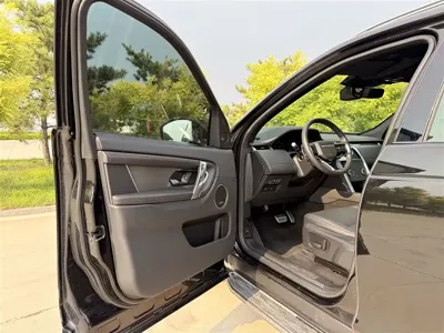 Land Rover Discovery Sport 2023, 55000 км, за 142800 CNY