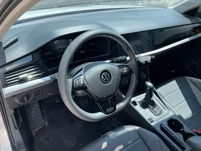 Volkswagen Lavida 2022, 50000 км, за 59800 CNY