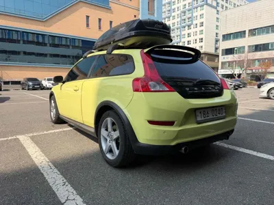 Volvo C30 2012, 121000 км, за 4100000 KRW