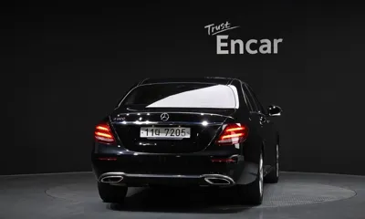 Mercedes-Benz E-Class 2018, 113435 км, за 18490000 KRW