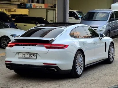 Porsche Panamera · 2018 год