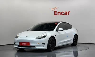 Tesla Model 3 · 2022 год