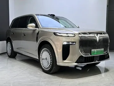 Voyah 岚图泰山 2026, 8000 км, за 348000 CNY