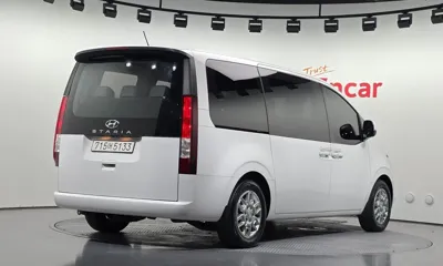 Hyundai Staria 2024, 34688 км, за 28900000 KRW