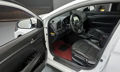 Hyundai Avante 2018, 125876 км, за 9800000 KRW - фото 10
