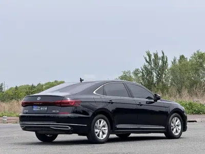Volkswagen Passat 2022, 65000 км, за 119900 CNY - фото 4