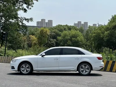 Audi A4L 2017, 83000 км, за 63000 CNY