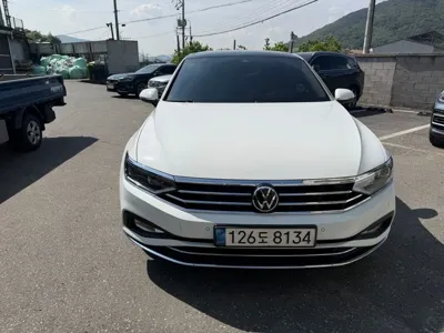 Volkswagen Passat 2022, 130000 км, за 7480000 KRW - фото 2