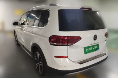 Volkswagen Touran 2021, 83100 км, за 77893.64 CNY - фото 4