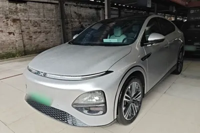 Xpeng G6 · 2023 год