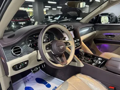 Bentley Bentayga 2021, 28400 км, за 205000000 KRW