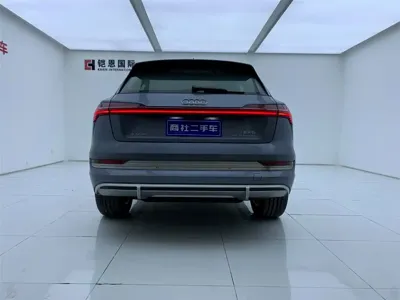 Audi e-tron 2026, 100 км, за 199800 CNY