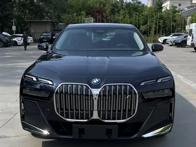 BMW i7 2025, 29000 км, за 458000 CNY