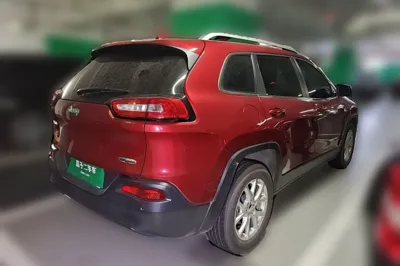 Jeep Cherokee 2016, 29000 км, за 52194.81 CNY - фото 6