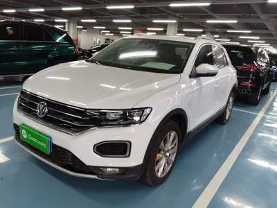 Volkswagen T-Roc · 2022 год
