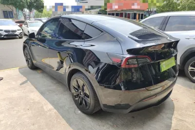 Tesla Model Y 2022, 70200 км, за 178715.13 CNY