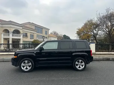 Jeep Patriot 2014, 94500 км, за 21900 CNY
