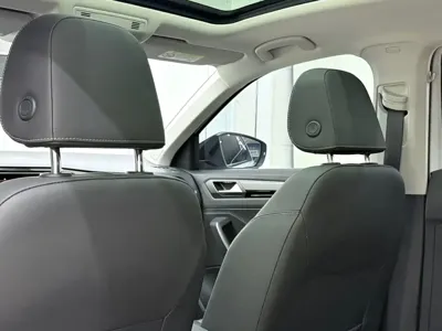Volkswagen T-Roc 2022, 19000 км, за 117800 CNY - фото 8