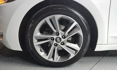 Hyundai Avante 2018, 76165 км, за 10900000 KRW - фото 5