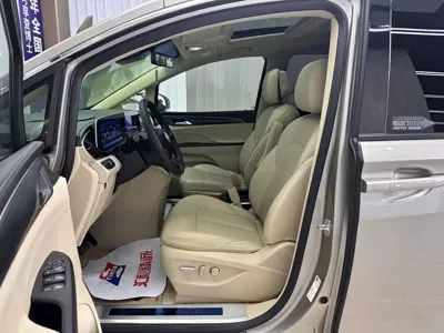 Buick GL8 2023, 69800 км, за 188000 CNY - фото 9