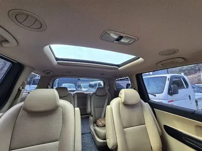 Kia Canival 2016, 132720 км, за 10800000 KRW - фото 16