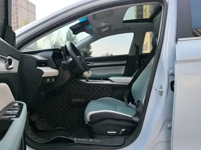 Geely L HiP 2022, 63000 км, за 44800 CNY