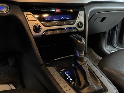 Hyundai Avante 2018, 108622 км, за 8990000 KRW - фото 9