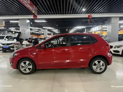 Volkswagen Polo 2011, 107000 км, за 16800 CNY