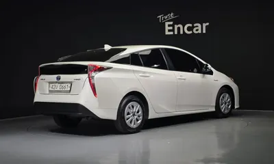 Toyota Prius 2016, 78380 км, за 12700000 KRW